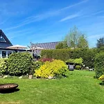 Wohlfuehloase In Der Eifel Mit Weitblick In Natur, Seenaehe, Poolnutzung, Minigolf, Tennis Und Vieles Mehr Holiday home *