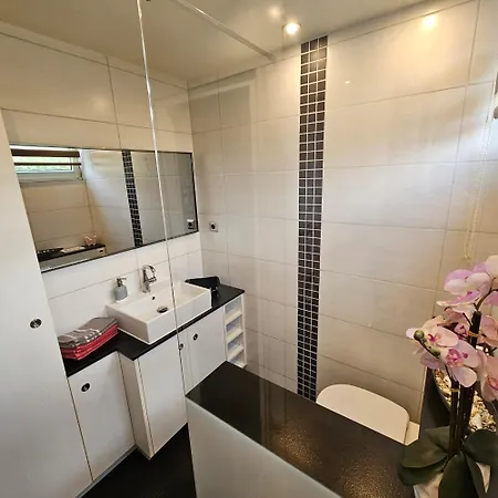 Wohlfuehloase In Der Eifel Mit Weitblick In Natur, Seenaehe, Poolnutzung, Minigolf, Tennis Und Vieles Mehr *