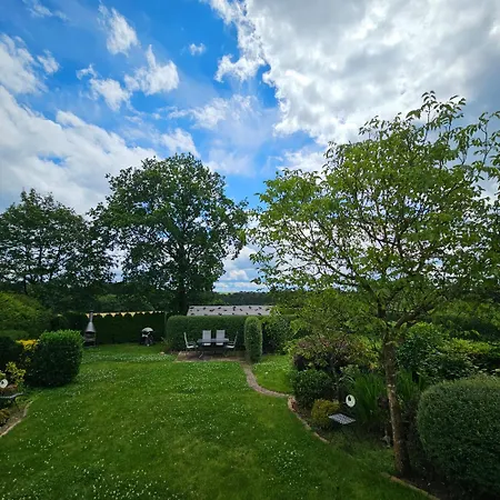 Wohlfuehloase In Der Eifel Mit Weitblick In Natur, Seenaehe, Poolnutzung, Minigolf, Tennis Und Vieles Mehr Dom wakacyjny