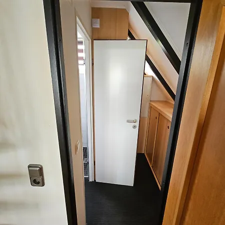 펜션 Wohlfuehloase In Der Eifel Mit Weitblick In Natur, Seenaehe, Poolnutzung, Minigolf, Tennis Und Vieles Mehr