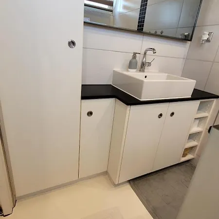 Wohlfuehloase In Der Eifel Mit Weitblick In Natur, Seenaehe, Poolnutzung, Minigolf, Tennis Und Vieles Mehr 블랑켄하임