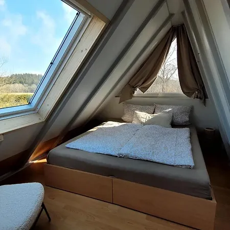 Wohlfuehloase In Der Eifel Mit Weitblick In Natur, Seenaehe, Poolnutzung, Minigolf, Tennis Und Vieles Mehr Feriehus *