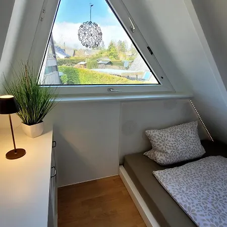 Wohlfuehloase In Der Eifel Mit Weitblick In Natur, Seenaehe, Poolnutzung, Minigolf, Tennis Und Vieles Mehr * 블랑켄하임