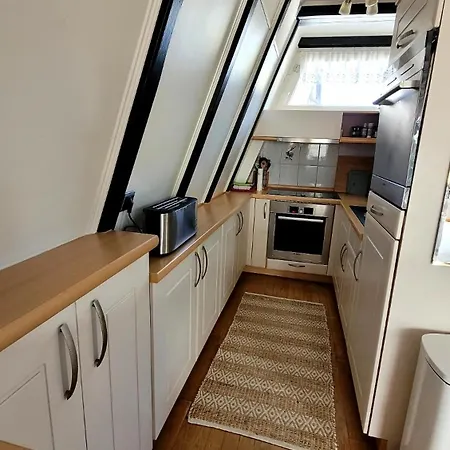 펜션 Wohlfuehloase In Der Eifel Mit Weitblick In Natur, Seenaehe, Poolnutzung, Minigolf, Tennis Und Vieles Mehr 블랑켄하임