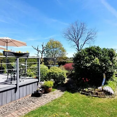Wohlfuehloase In Der Eifel Mit Weitblick In Natur, Seenaehe, Poolnutzung, Minigolf, Tennis Und Vieles Mehr Feriehus *