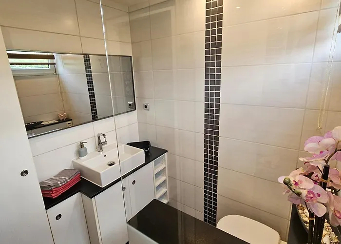 Wohlfuehloase In Der Eifel Mit Weitblick In Natur, Seenaehe, Poolnutzung, Minigolf, Tennis Und Vieles Mehr *